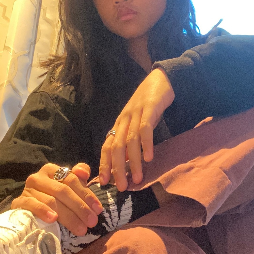 Meet your Posher, Awestine